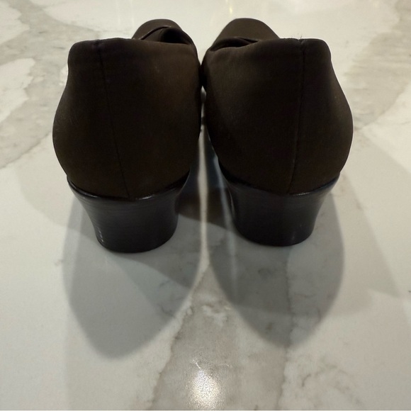 Munro Cindi Block Heel Slip On Loafer Stretch Fabric Pump Womens Size 8SS Brown - Picture 4 of 10